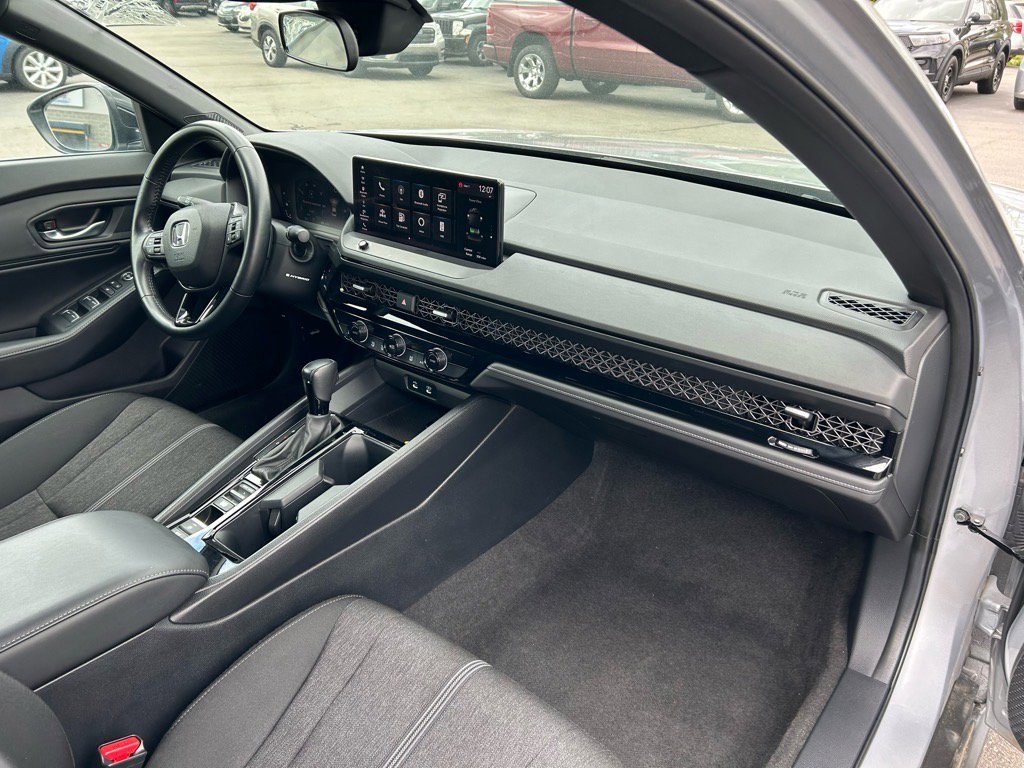 Used 2023 Honda Accord Sport image 13