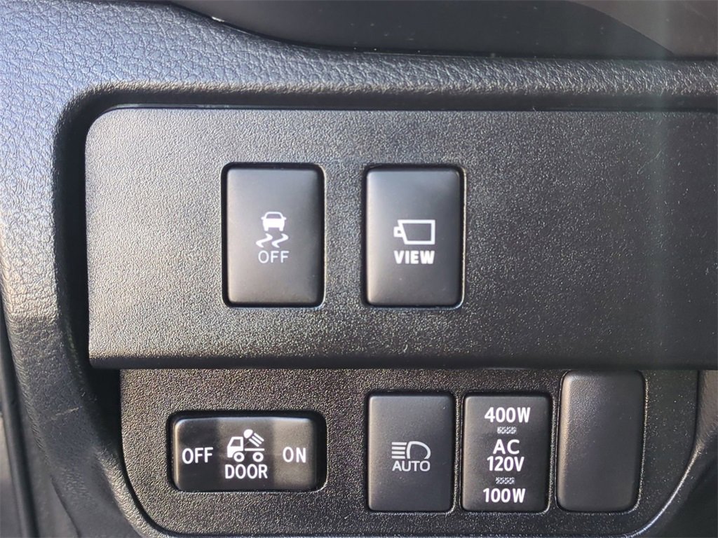 Used 2020 Toyota Tacoma Limited image 27