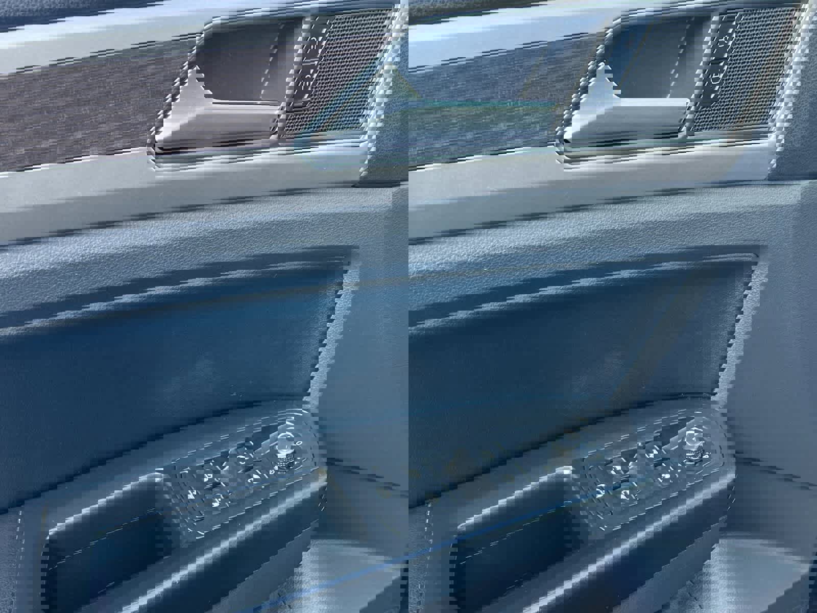 Used 2019 Volkswagen Atlas SEL image 12