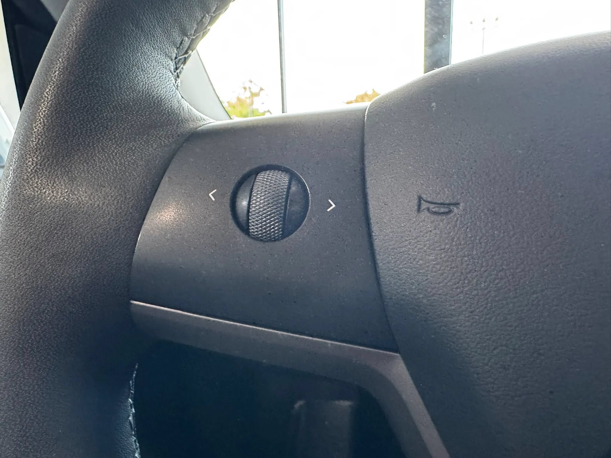 Used 2024 Tesla Model Y Performance AWD/4WD image 22