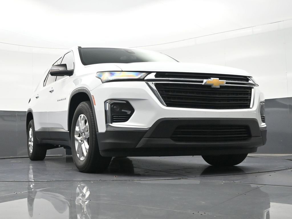 Used 2023 Chevrolet Traverse LS FWD image 30