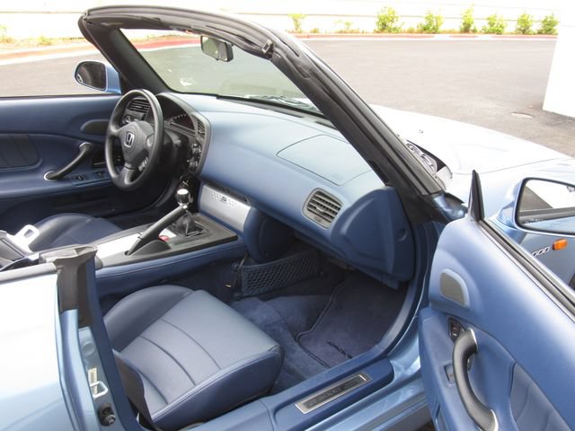 Used 2004 Honda S2000 image 11