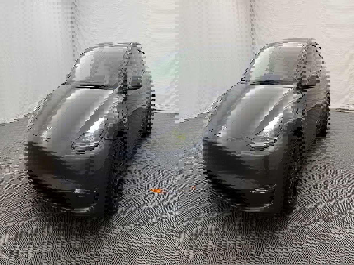Used 2022 Tesla Model Y Performance image 2