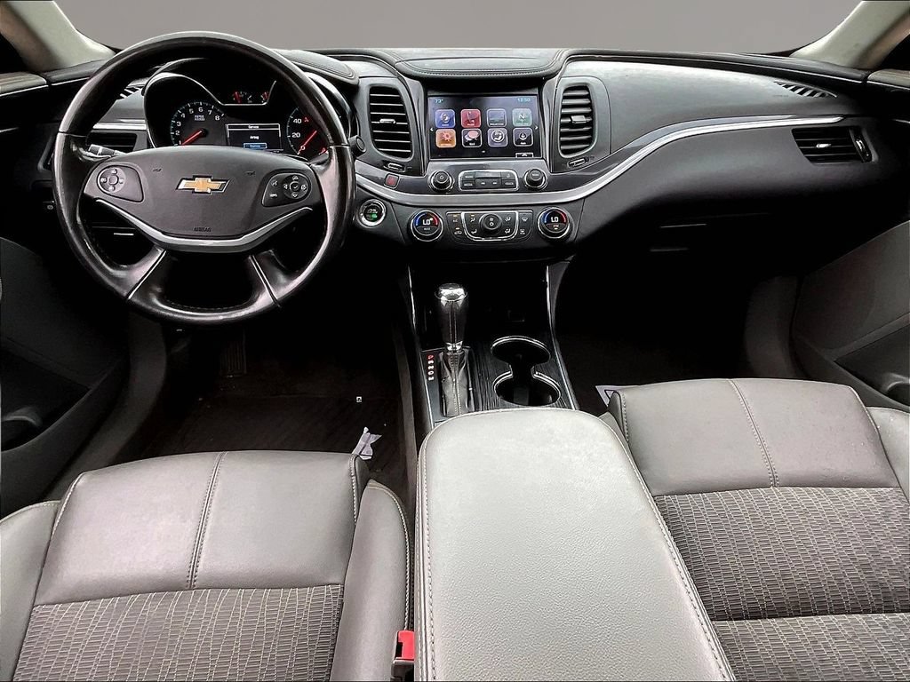 Used 2018 Chevrolet Impala LT FWD image 7