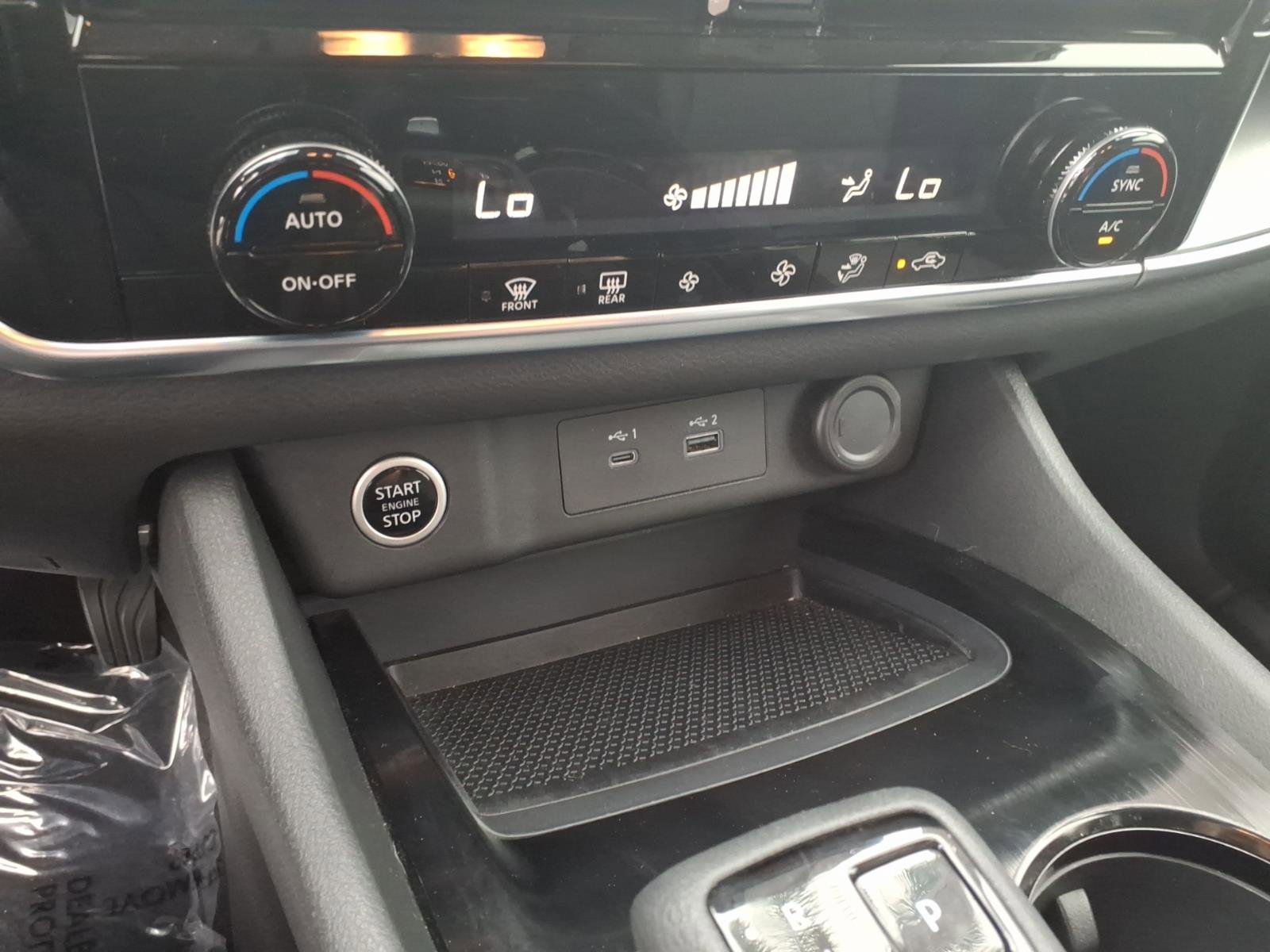 Certified 2023 Nissan Rogue SV image 19