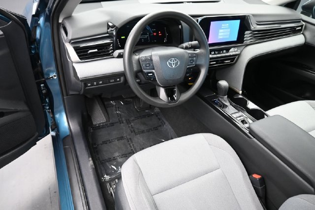 Used 2025 Toyota Camry LE FWD image 15