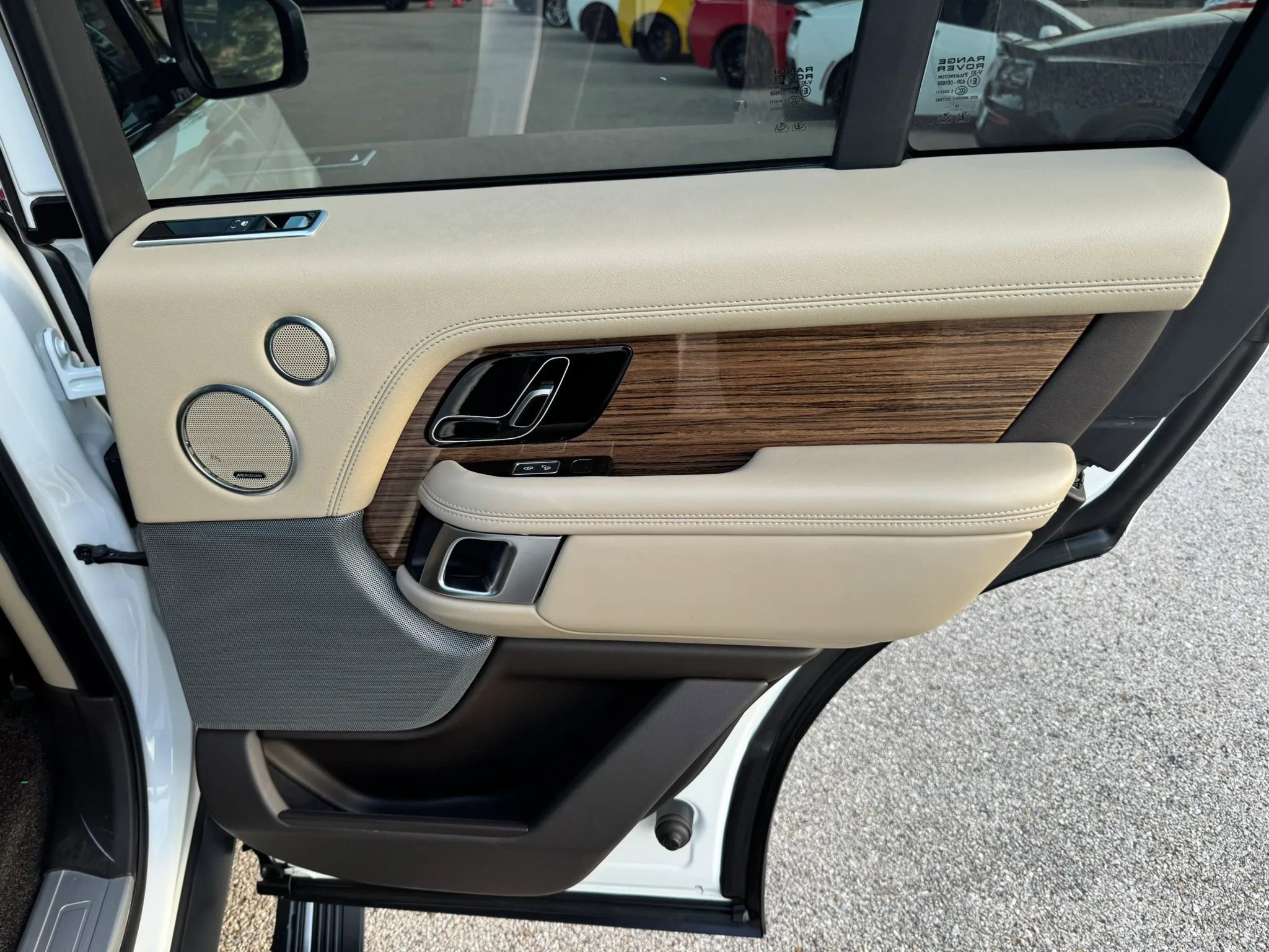 Used 2019 Land Rover Range Rover HSE AWD/4WD image 24