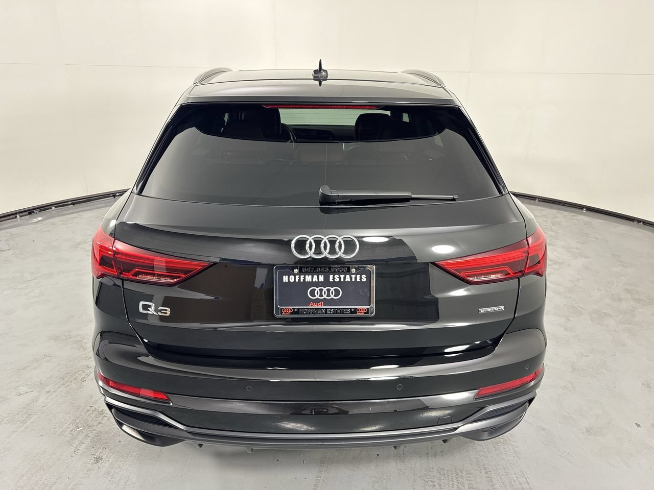Used 2022 Audi Q3 2.0T Premium Plus w/ Premium Plus Package AWD/4WD image 33