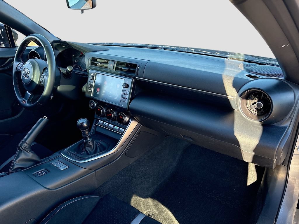 Used 2024 Toyota GR86 Premium RWD image 27