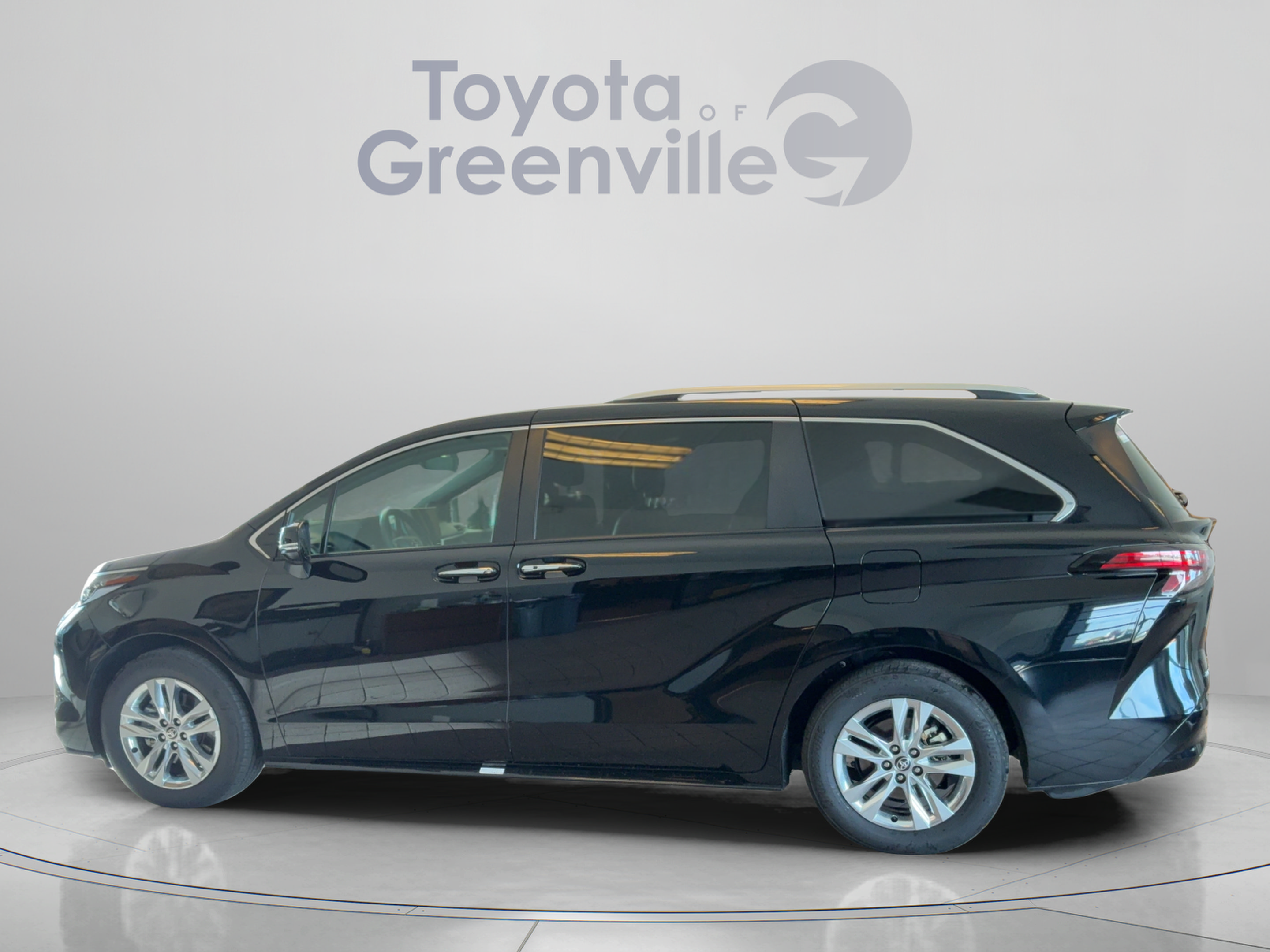 Certified 2025 Toyota Sienna Limited AWD/4WD image 2