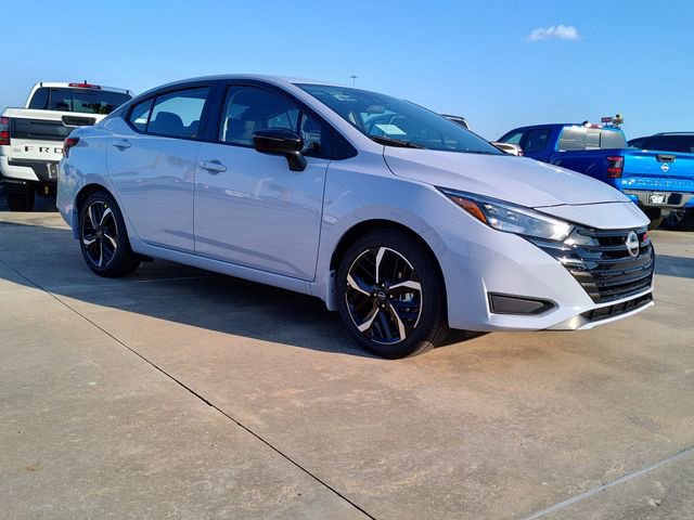 New 2025 Nissan Versa SR w/ Trunk Package image 6