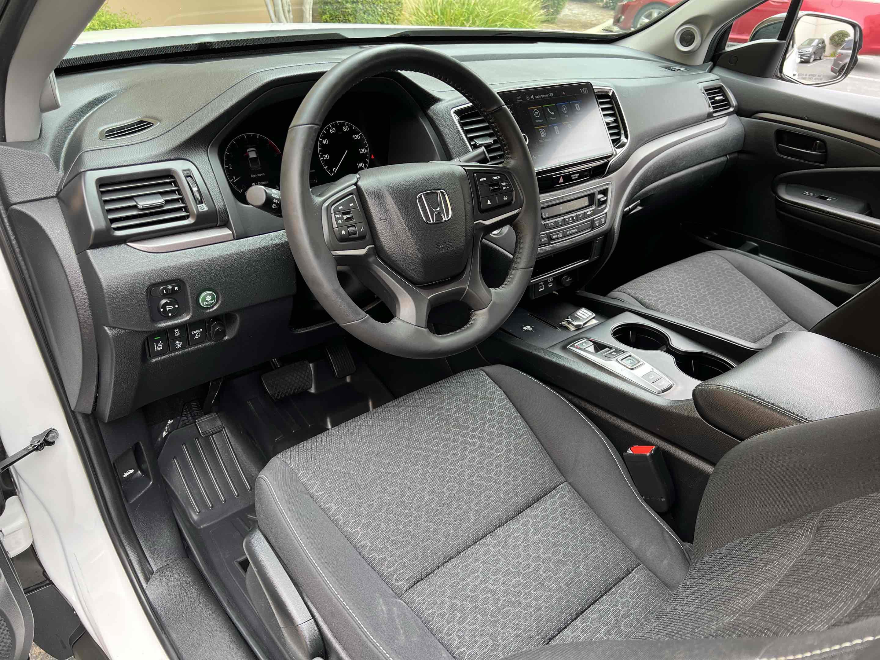 Used 2025 Honda Ridgeline Sport image 3