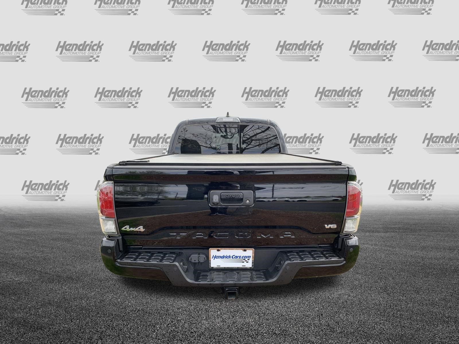 Used 2021 Toyota Tacoma Limited image 9