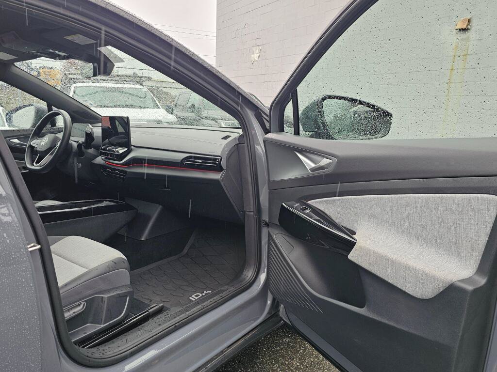 Used 2023 Volkswagen ID.4 Pro RWD image 10