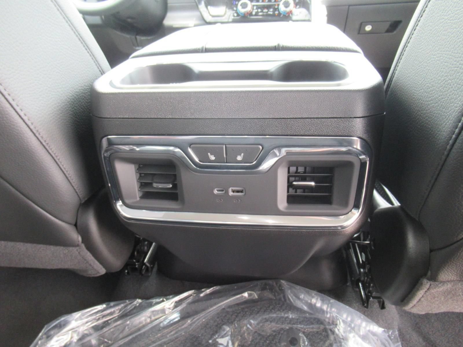 New 2026 GMC Sierra 2500 Denali w/ Denali Reserve Package AWD/4WD image 35