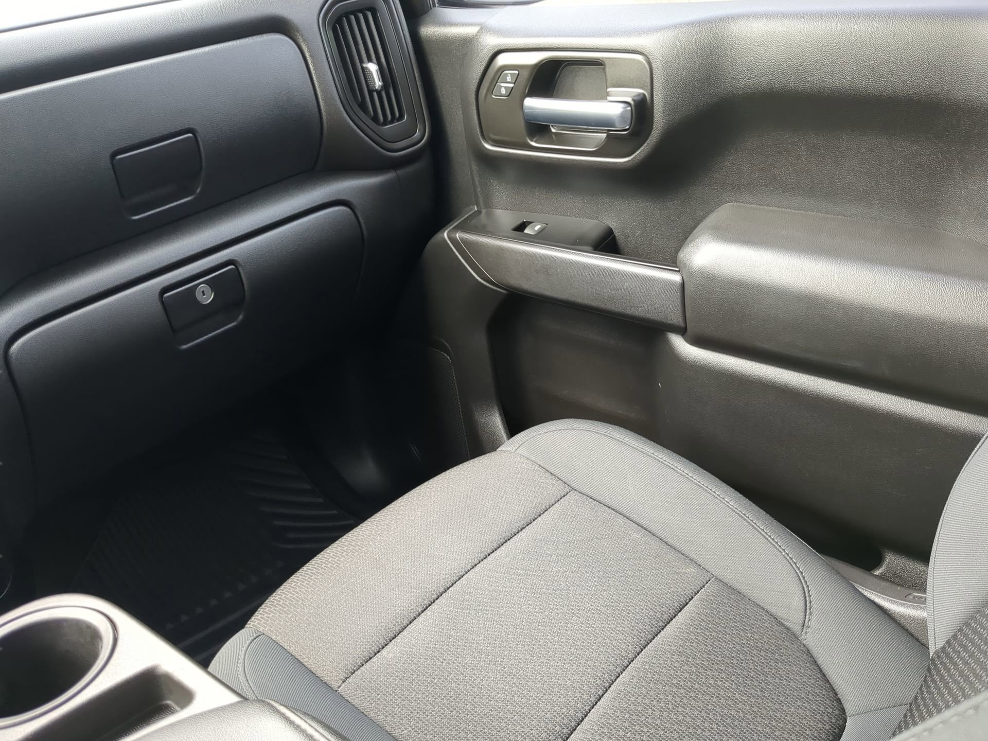 Used 2019 Chevrolet Silverado 1500 Custom w/ Custom Convenience Package image 45