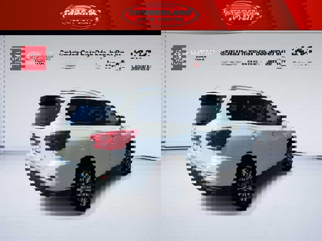 Used 2020 Nissan Pathfinder SV image 8