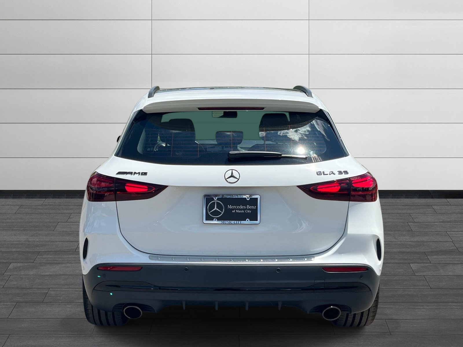 Certified 2025 Mercedes-Benz GLA 35 AMG 4MATIC image 4