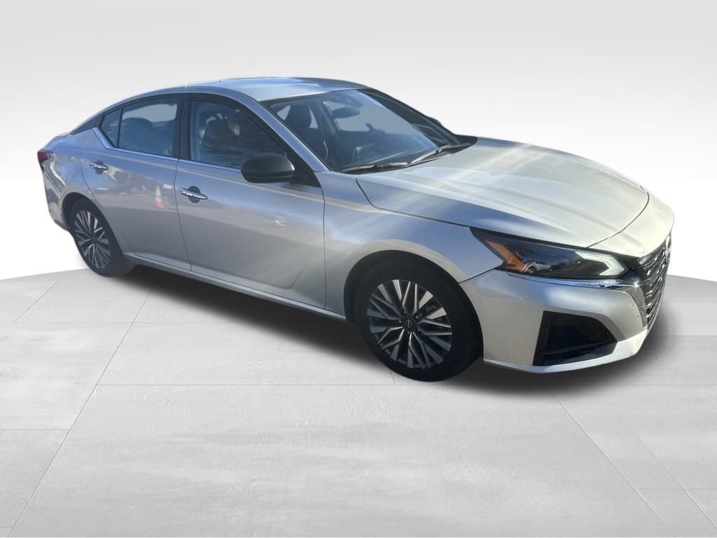 Used 2024 Nissan Altima 2.5 SV image 26