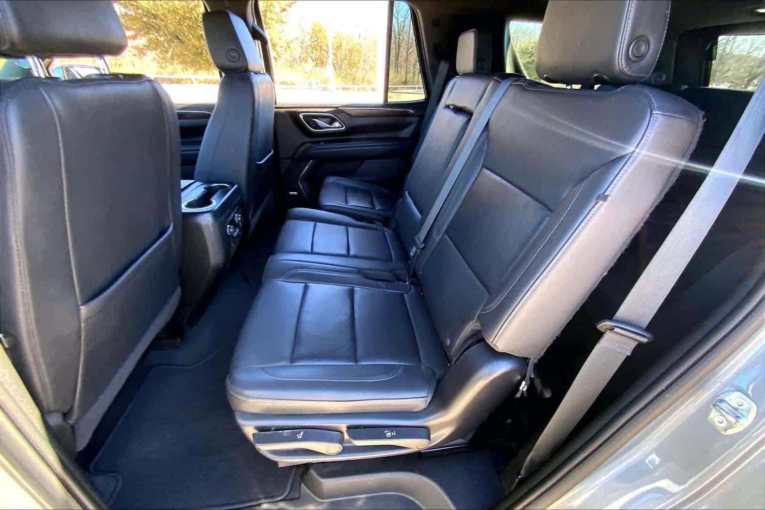 Used 2023 Chevrolet Tahoe LT w/ Luxury Package AWD/4WD image 21