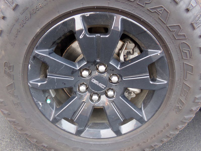 Used 2022 GMC Canyon AT4 image 36