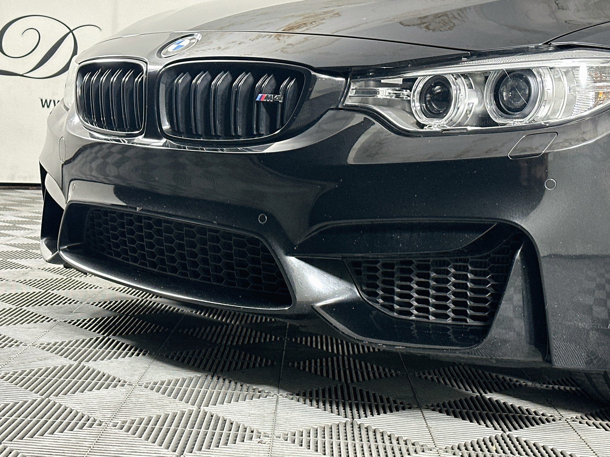 Used 2017 BMW M4 Convertible RWD image 32