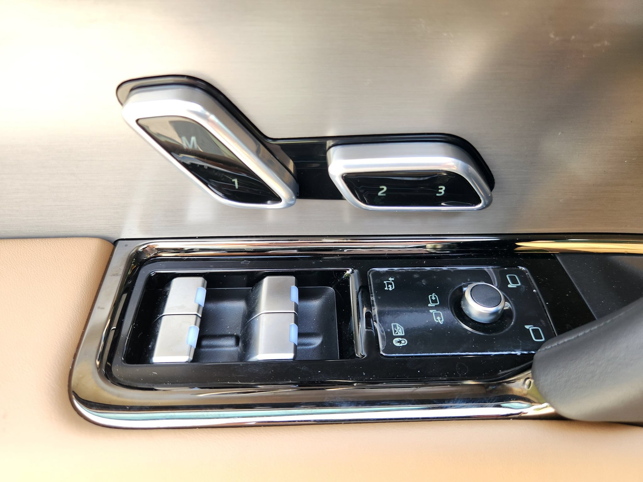 New 2026 Land Rover Range Rover Sport SE AWD/4WD image 19