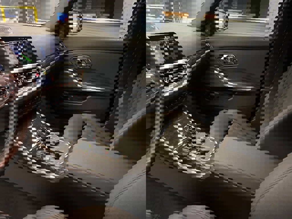 Used 2020 BMW 330i xDrive Sedan w/ Premium Package image 22