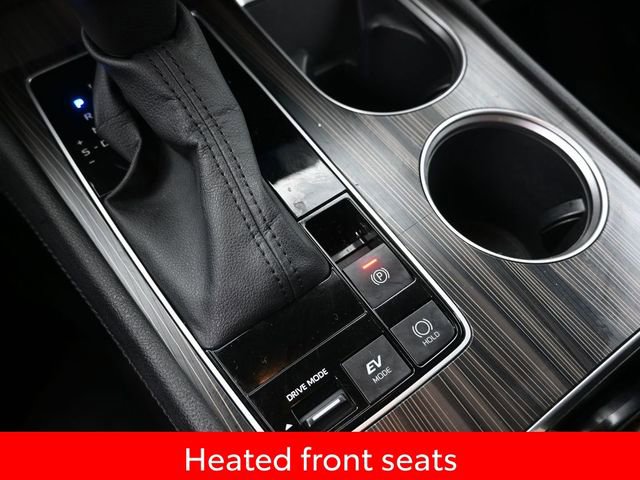 Certified 2024 Toyota Sienna Platinum image 22