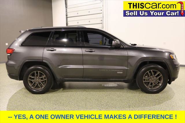 Used 2016 Jeep Grand Cherokee Laredo 75th Anniversary image 8