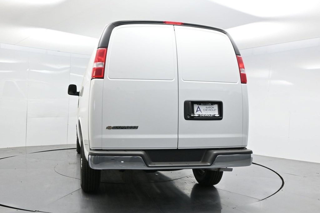 New 2025 Chevrolet Express 2500 w/ Driver Convenience Package RWD image 8