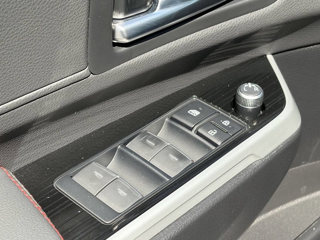 Certified 2026 Toyota Sienna XSE FWD image 27