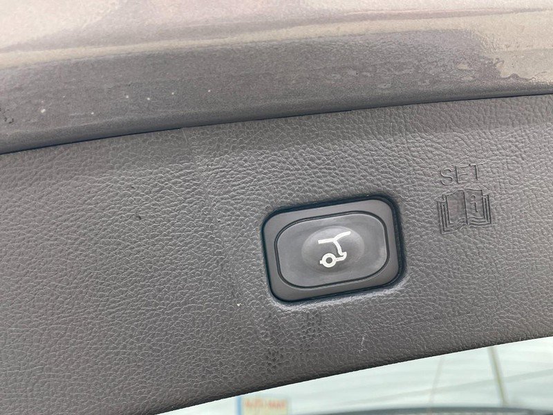 Used 2024 Ford Edge SEL w/ Convenience Package image 15