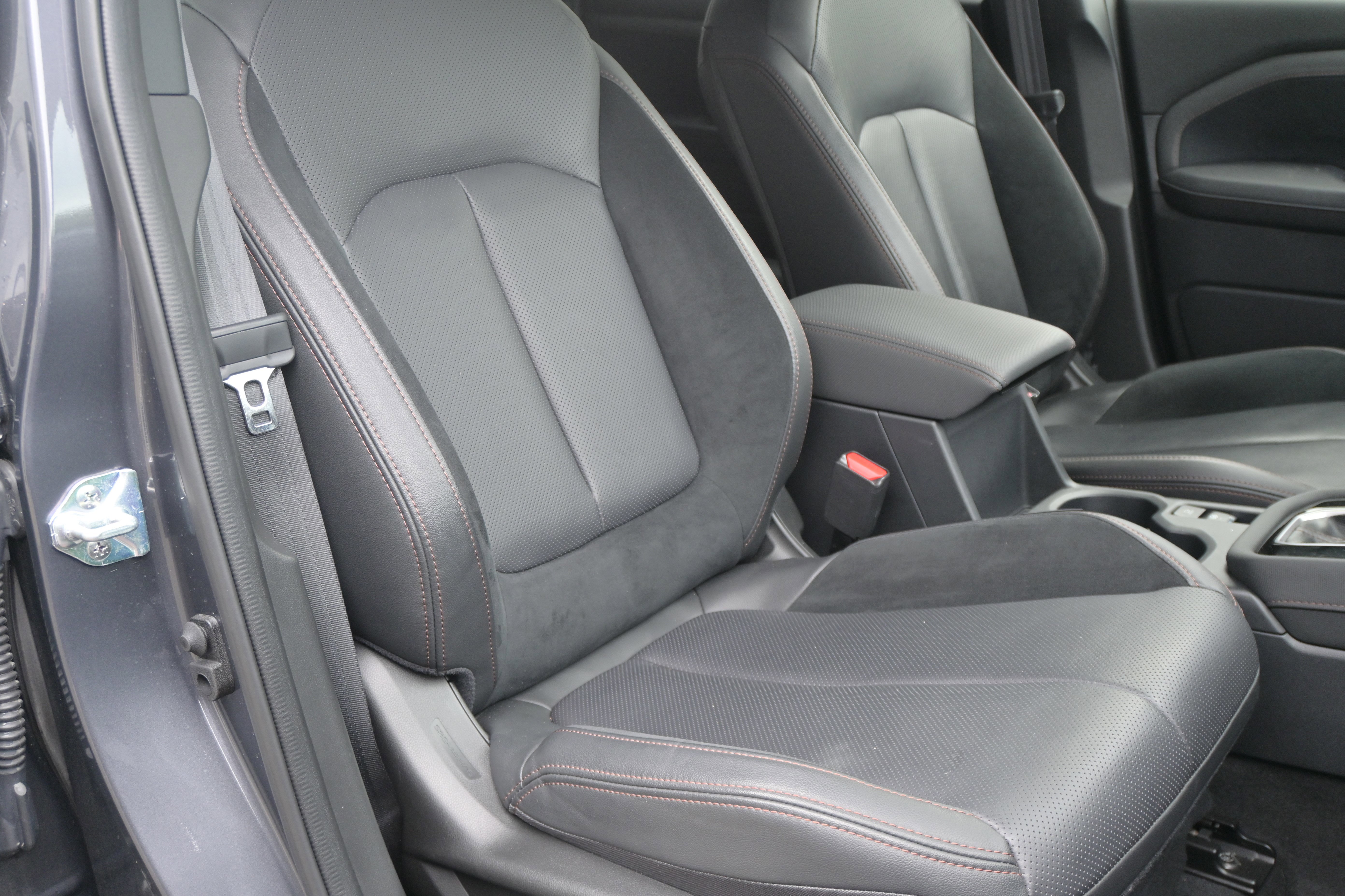 Certified 2025 Subaru Forester Touring AWD/4WD image 34