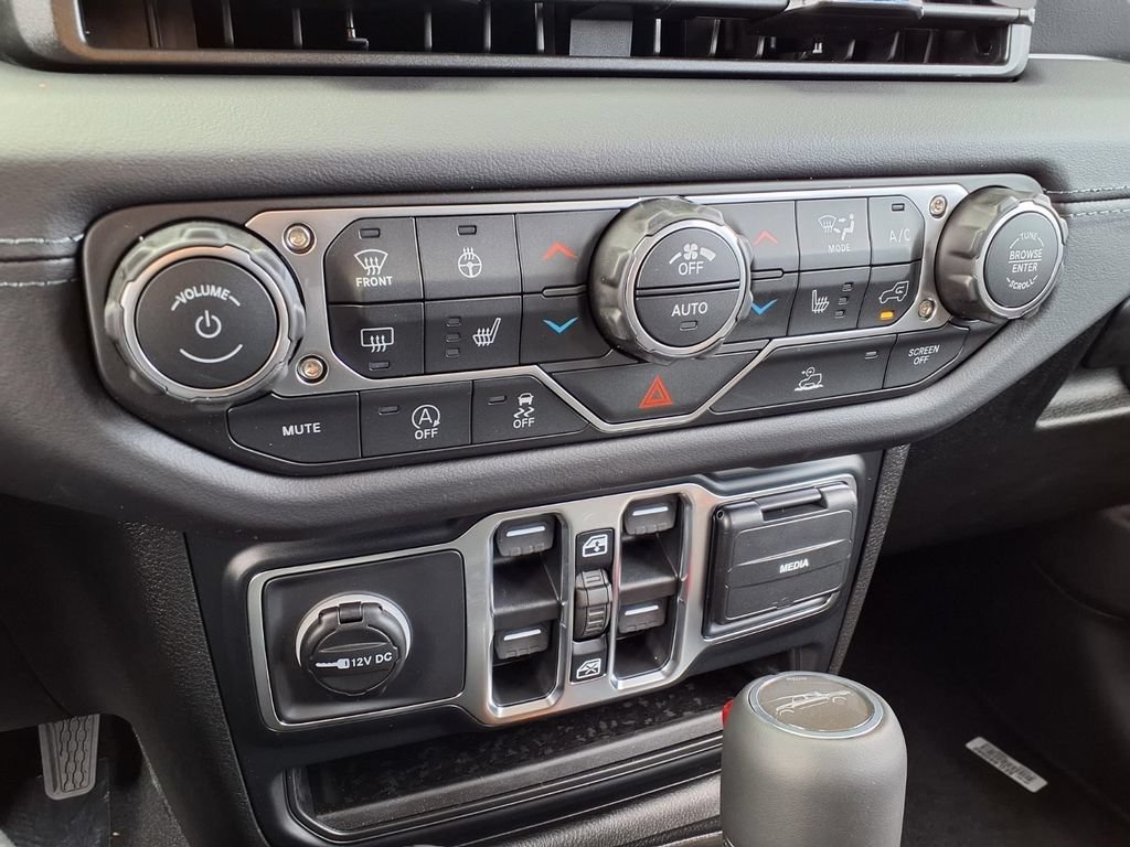 New 2026 Jeep Gladiator Sport AWD/4WD image 9