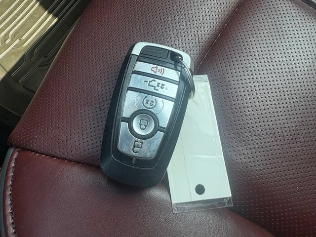 Used 2018 Ford F150 Platinum w/ Equipment Group 701A Luxury AWD/4WD image 29