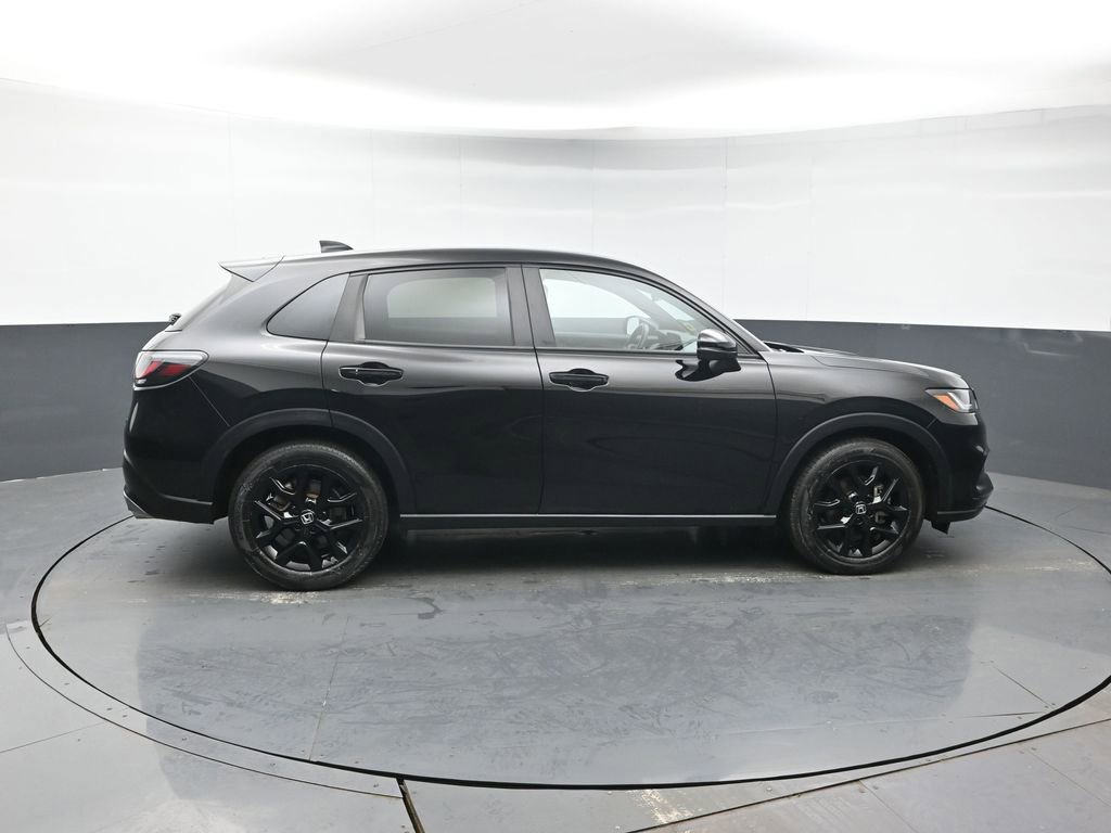 Used 2025 Honda HR-V Sport image 7