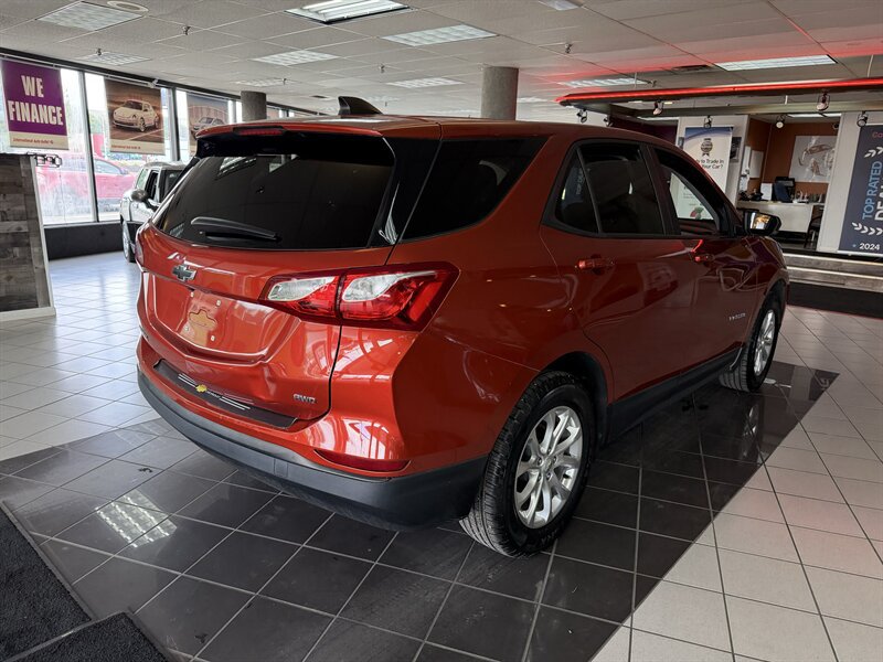 Used 2020 Chevrolet Equinox LS w/ LS Convenience Package AWD/4WD image 6