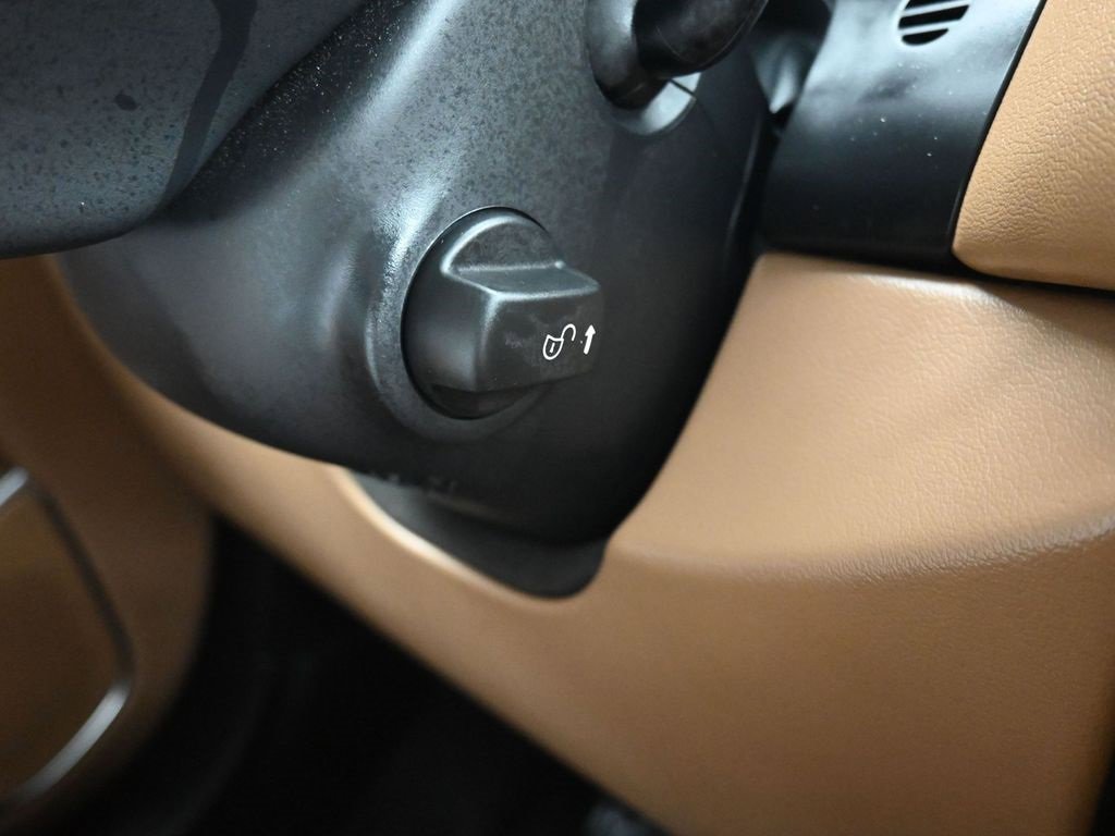 Used 2023 Jaguar F-PACE S image 28