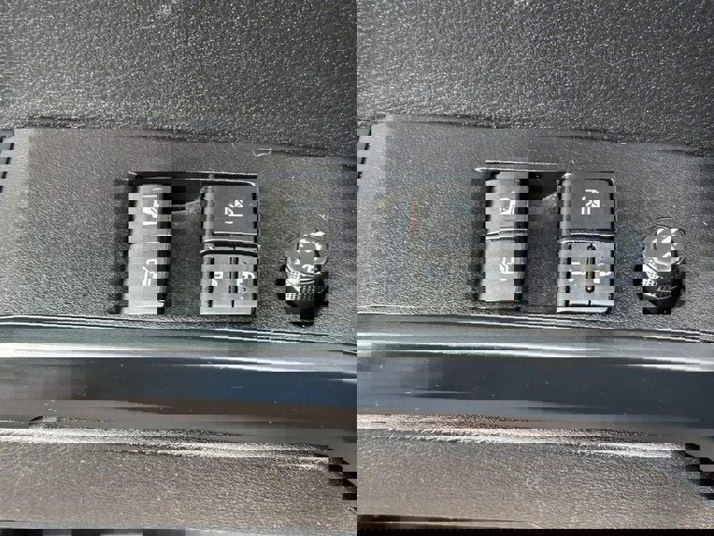 Used 2021 Toyota Tacoma SR image 35