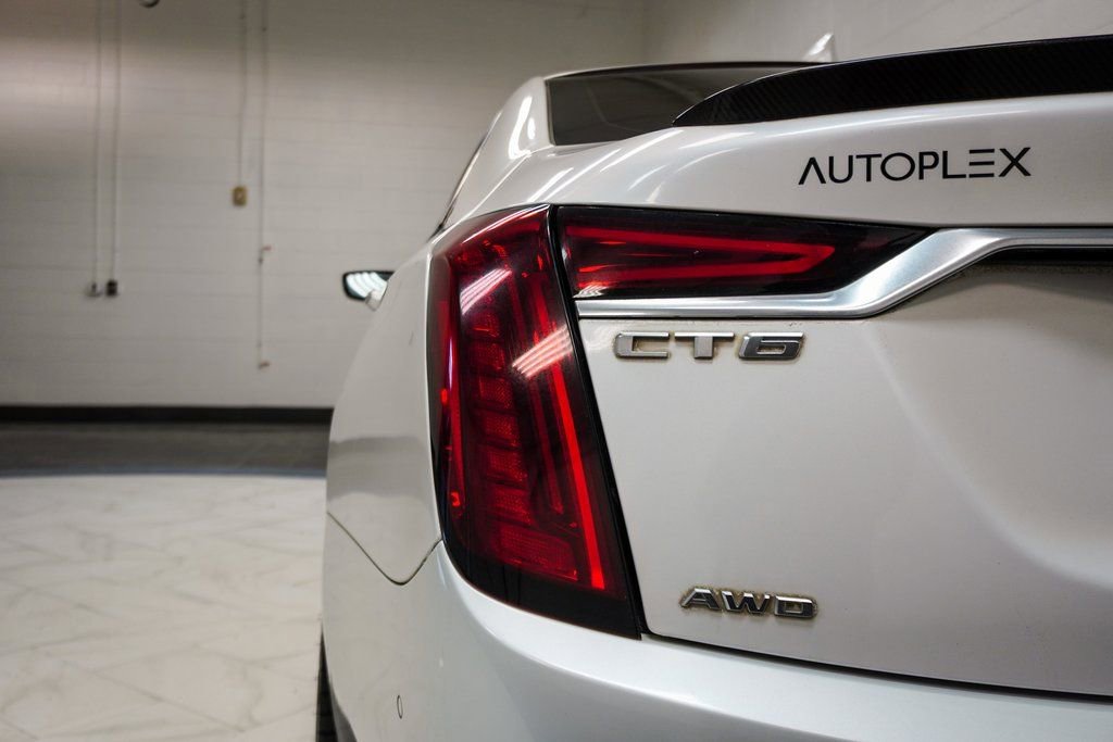 Used 2020 Cadillac CT6 V image 44