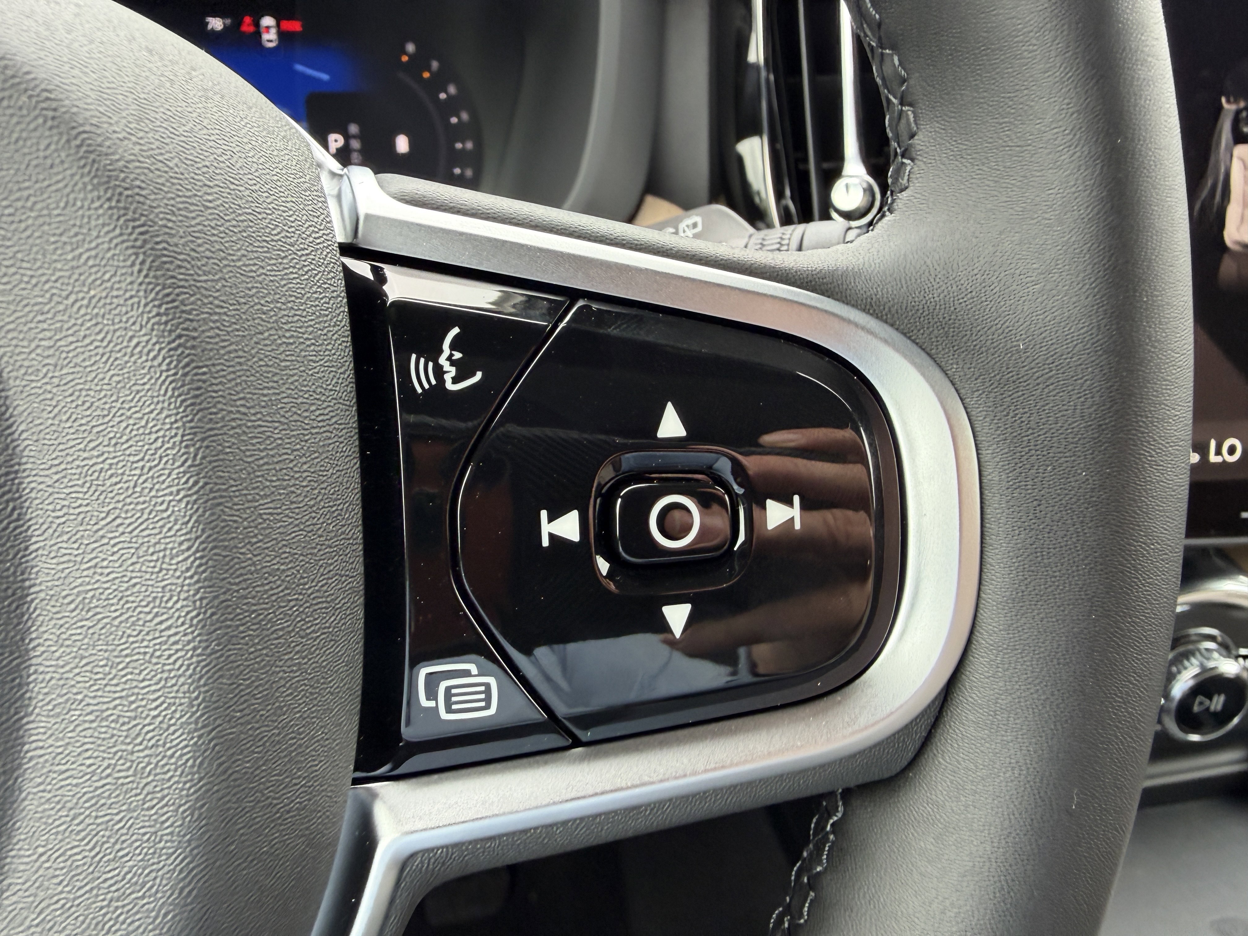New 2026 Volvo XC60 B5 Core w/ Protection Package AWD/4WD image 28