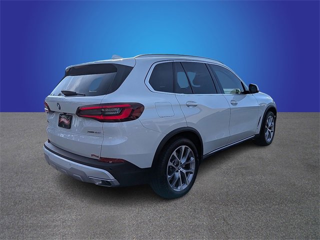 Used 2023 BMW X5 xDrive40i w/ Premium Package image 5