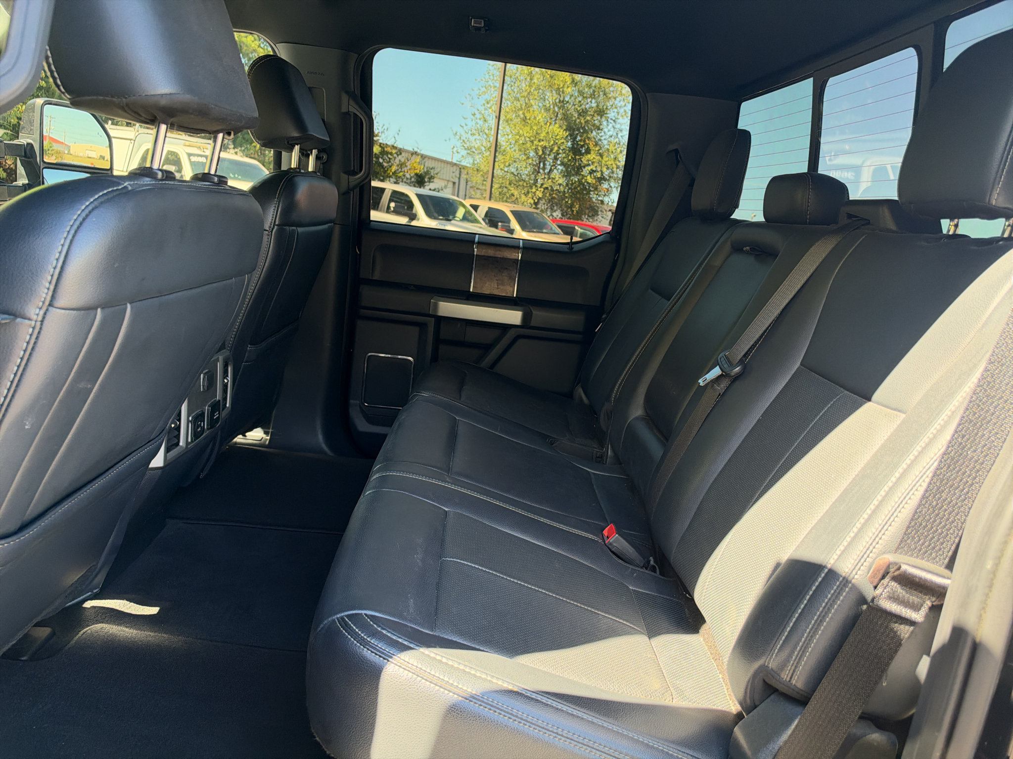 Used 2022 Ford F250 Lariat w/ Lariat Ultimate Package AWD/4WD image 27