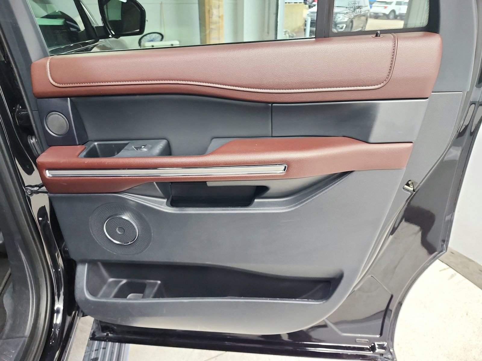 Used 2024 Ford Expedition Max Limited image 46