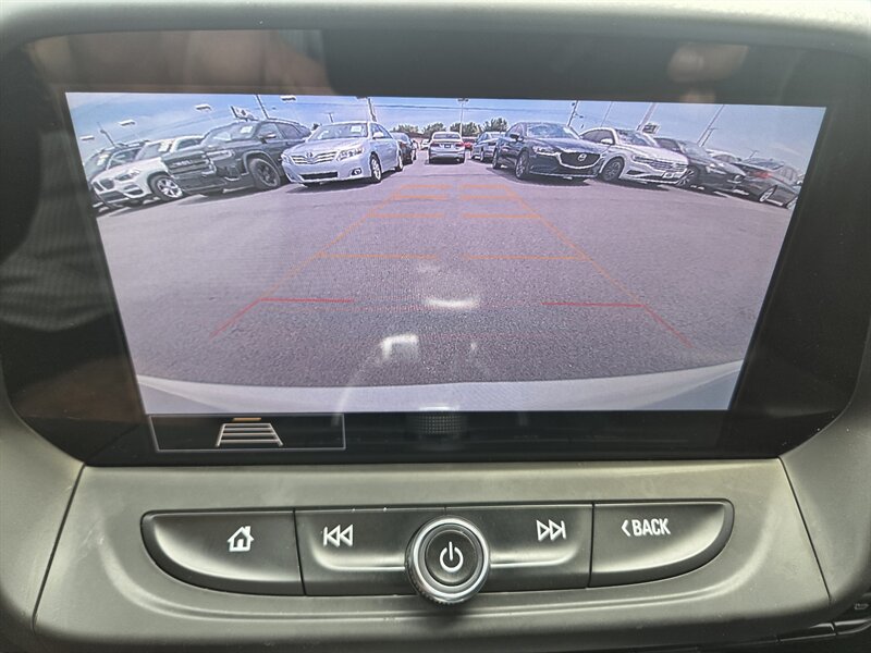 Used 2020 Chevrolet Camaro LT w/ Technology Package RWD image 18