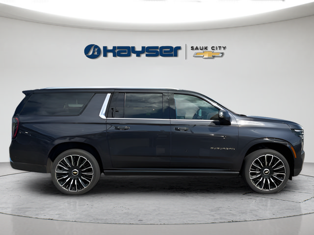 Certified 2025 Chevrolet Suburban High Country AWD/4WD image 4