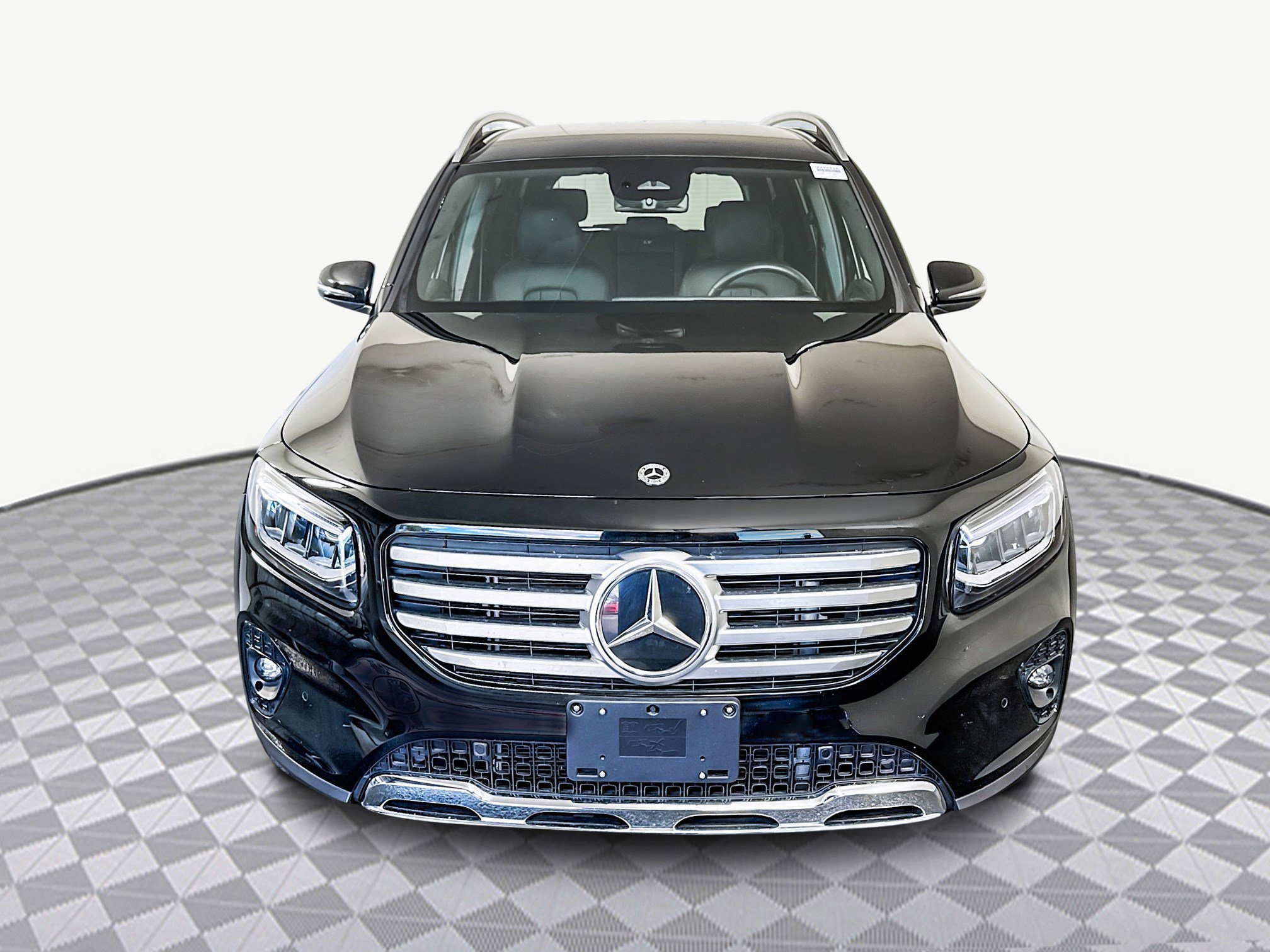 Used 2025 Mercedes-Benz GLB 250 image 2