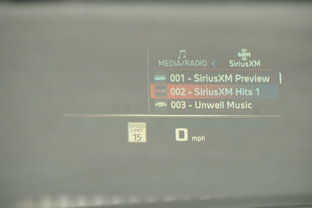 Used 2026 BMW M440i Convertible w/ Premium Package RWD image 10