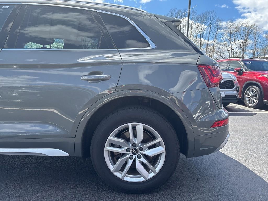 Used 2023 Audi Q5 2.0T Premium w/ Convenience Package AWD/4WD image 4